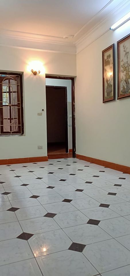 Cho hộ gia đình thuê nhà tập thể tầng 1 Khu Tập thể Bộ Công An phố Nguyễn Huy Tưởng - Quận TX
