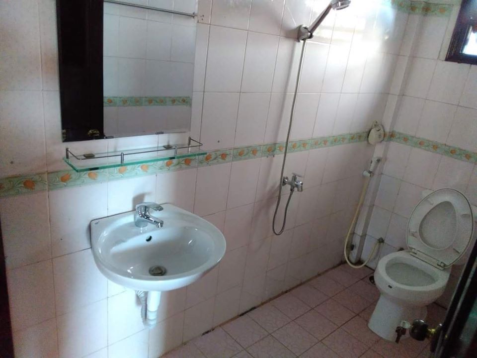 Em cần bán nhà 2 mặt tiền 2 tầng 2 mê kiên cố kiệt oto TRẦN PHÚ