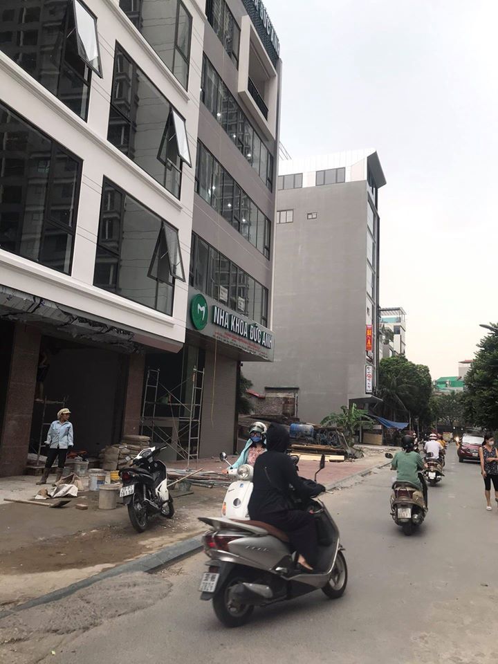 Chính chủ cho thuê mặt bằng kinh doanh hoặc làm văn phòng từ tầng 1- tầng 3. Goldmark City