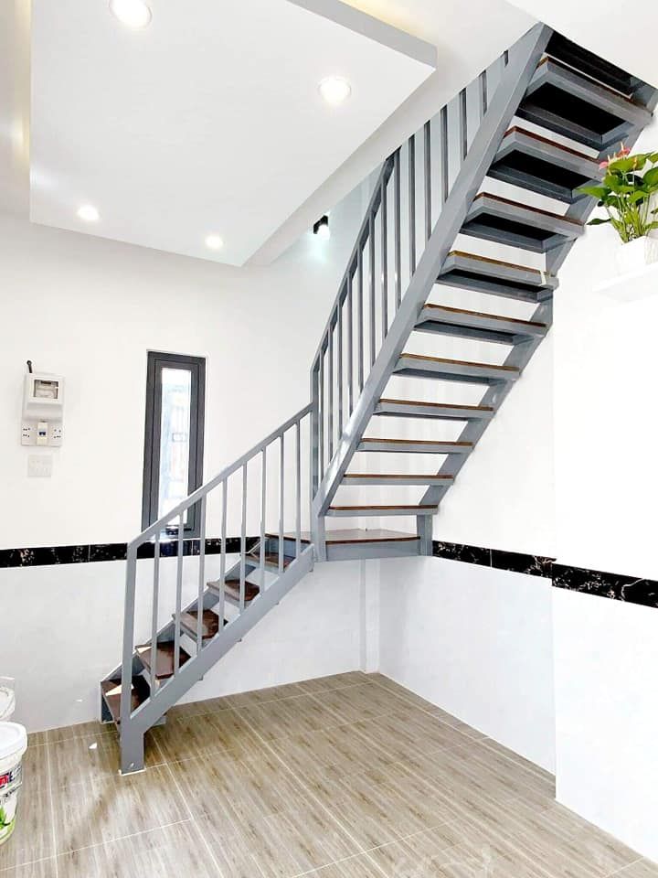 BÁN NHÀ TRỆT LẦU MỚI ĐẸP, GÓC 2 MẶT TIỀN TRỤC CHÍNH HẺM 49 QUANG TRUNG, XUÂN KHÁNH.