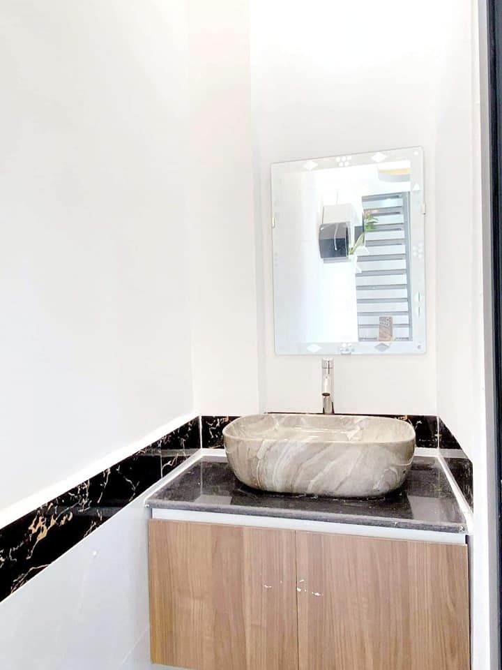 BÁN NHÀ TRỆT LẦU MỚI ĐẸP, GÓC 2 MẶT TIỀN TRỤC CHÍNH HẺM 49 QUANG TRUNG, XUÂN KHÁNH.