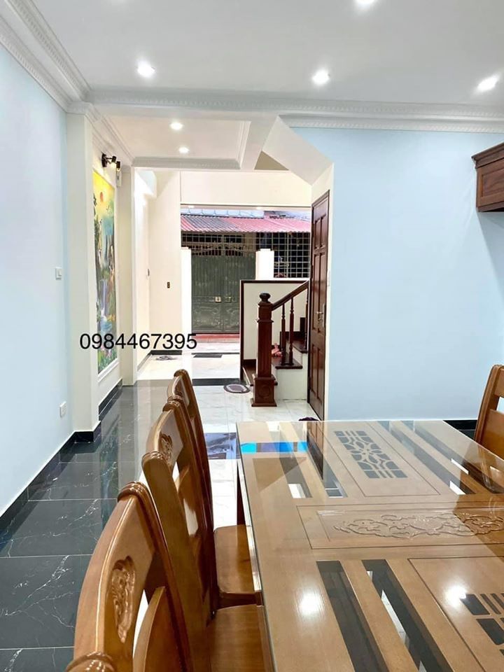 BÁN NHÀ KHƯƠNG TRUNG - GẦN TIỂU HỌC NGUYỄN TRÃI - GẦN NGÃ TƯ SỞ , FULL NỘI THẤT.