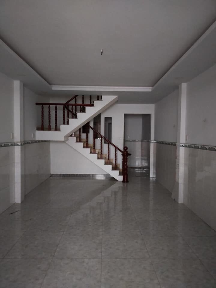 bán nhà 1/đg Huỳnh thị Hai Q12 DT 4m*16m SHR (cn.60m) nhà chưa hoàn công