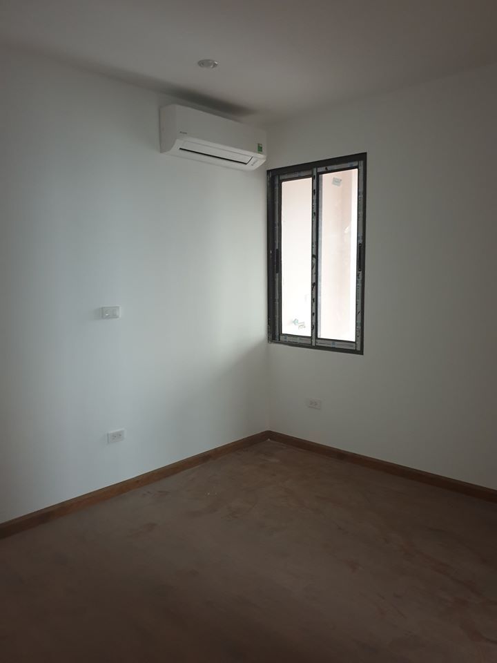 Bán Căn Góc Chung Cư Đông Bắc 3 ngủ, 2 wc. 85m2. Ban công Tây Bắc nhìn Cung Cá Heo
