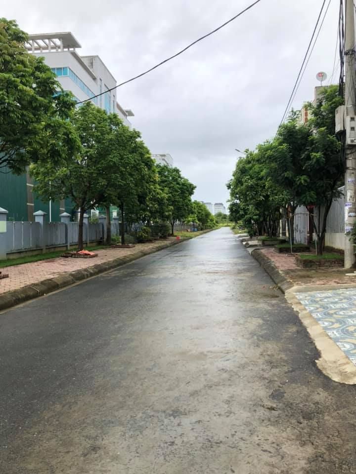 bán nhà cấp 4, đất 7x15m, sổ đỏ chính chủ phường đông phong, tp lai châu