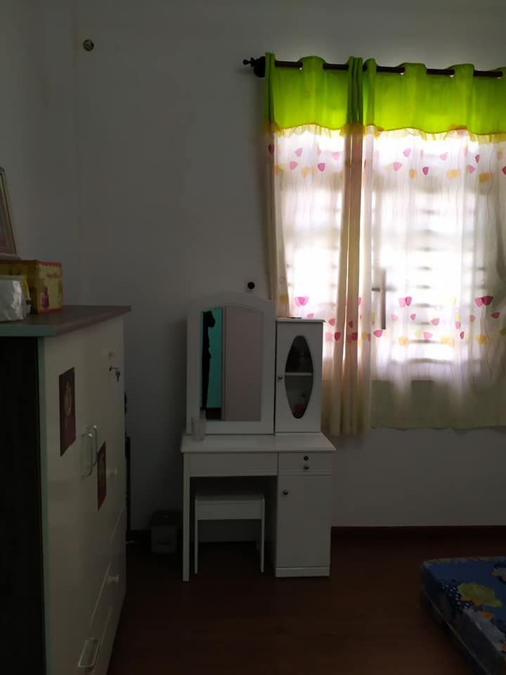 Cho thuê nhà trục chính hẻm 125 Hoàng Văn Thụ. Diện tích: 4x11.1
