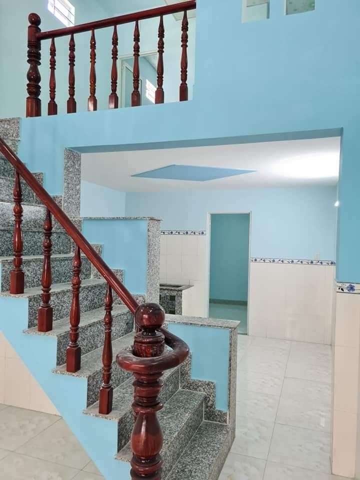 BÁN NHÀ SC SÁT NGÃ TƯ BÌNH CHUẨN GIÁ RẺ 4x14 thổ cư 50%