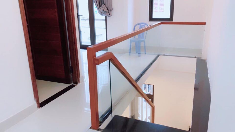 Nhà mới đẹp cho thuê : 2 tầng PHẠM NHƯ TĂNG Thanh Khê
