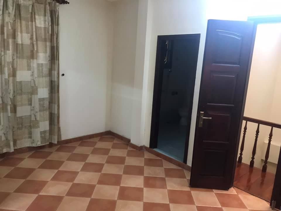 Cho thuê nhà nguyên căn phố Huỳnh Thúc Kháng, phường Láng Hạ, quận Đống Đa.
