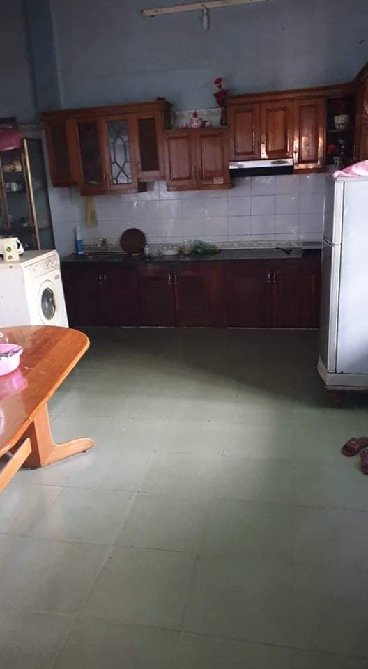 Cho thuê nhà làm mặt bằng kinh doanh gần chợ 118 Lý Thánh Tông 9m x 25m (225m2)
