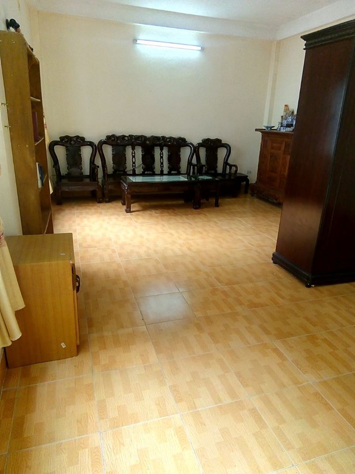 PHÒNG ĐƯỜNG LÁNG Không gian sống yên tĩnh. Sạch sẽ Thoáng mát.Nhà có nhiều cửa sổ. Khóa Vân tay.