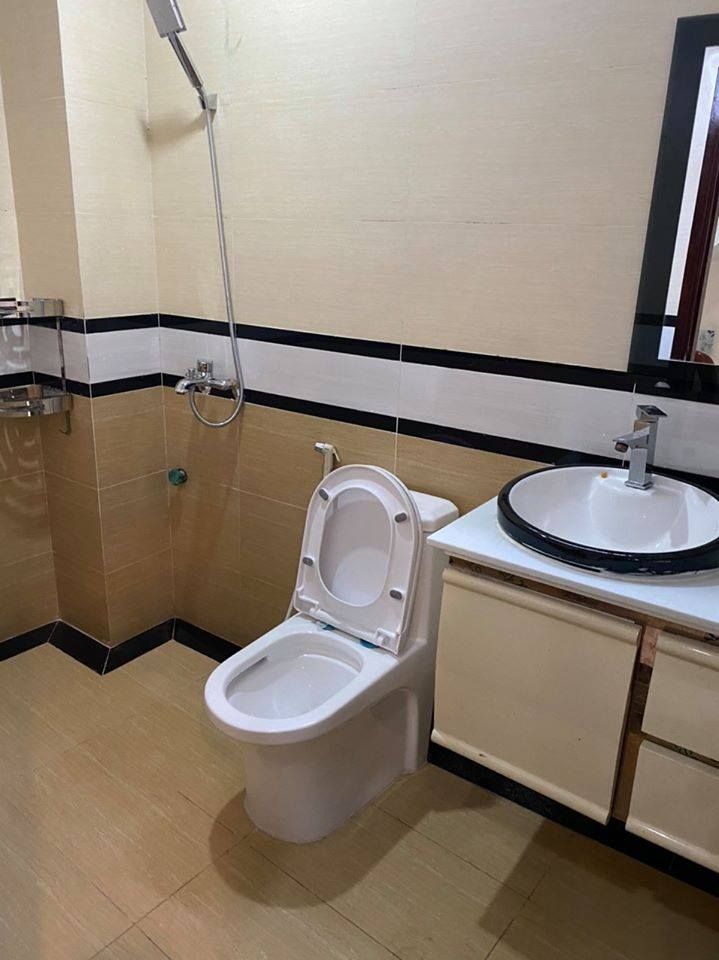 BÁN NHÀ HOÀNG QUỐC VIỆT 45M2 5 TẦNG - CÓ CHỖ ĐỂ ÔTÔ NGÀY ĐÊM- PHÂN LÔ BÀN CỜ NHỈNH 5T