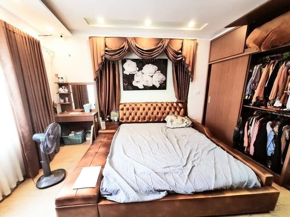 Duy nhất trong tuần này, bán nhà Phố Khâm Thiên đẹp nhất khu. Rẻ nhất khu 2,45 tỷ full nội thất