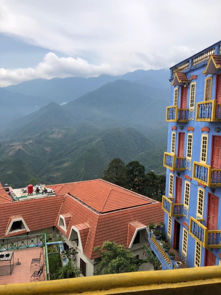 bán khách sạn tại đường lên thác bạc - Sapa Tổng 1600m. Bao gồm 43 phòng đã đầy đủ tiện nghi