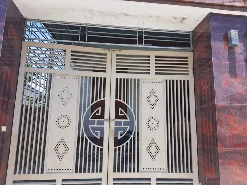 Cần Bán gấp nhà kiên cố đổ bằng Tân Tiến Thạch Tân ,móng làm kiên cố lên tầng thoải mái