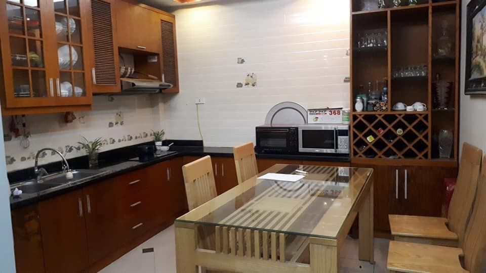 BÁN NHÀ 26M2 x 5T, 3 PHÒNG NGỦ, GẦN PHỐ, CÁCH OTO TRÁNH 10M, PHỐ ĐỘI CẤN - BA ĐÌNH, NHỈNH 2 TỶ.