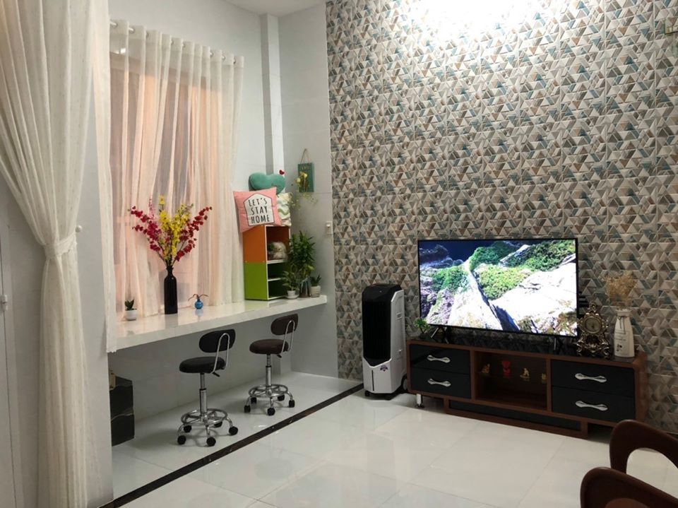 nhà mới cách chợ Cái Răng 50m giá 2.1 tỷ, 5x22, đã hoàn công