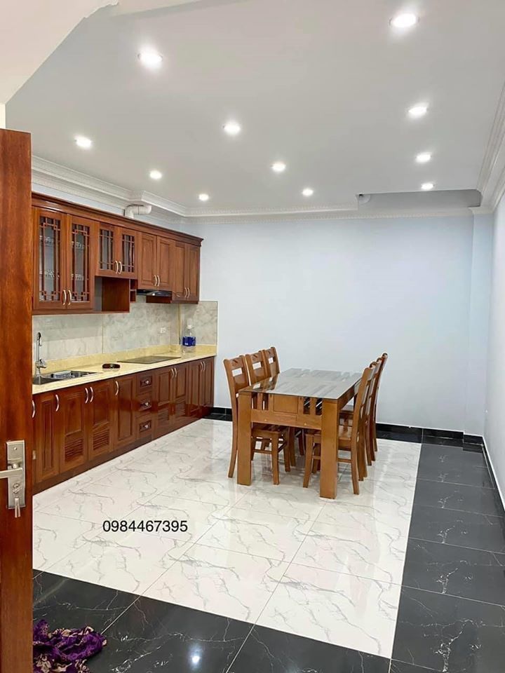 BÁN NHÀ KHƯƠNG TRUNG - GẦN TIỂU HỌC NGUYỄN TRÃI - GẦN NGÃ TƯ SỞ , FULL NỘI THẤT.