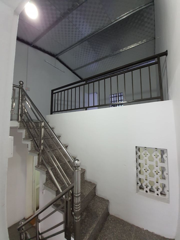 NHÀ PHƯỜNG HOÀNG VĂN THỤ CẠNH TRUNG TÂM DỊCH VỤ VIỆC LÀM Đường ô tô tránh nhau thoải mái
