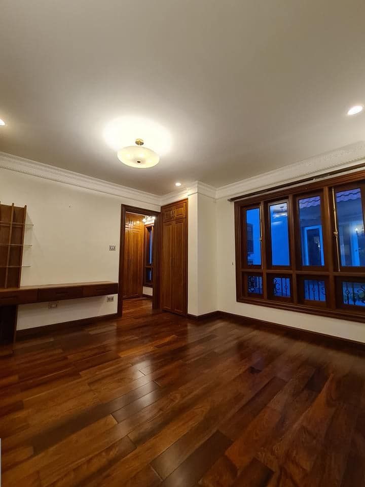 BÁN NHÀ ĐẠI TỪ 34M2,5 TẦNG, 3 NGỦ, KINH DOANH THUẬN TIỆN, NHỈNH 2,4 TỶ