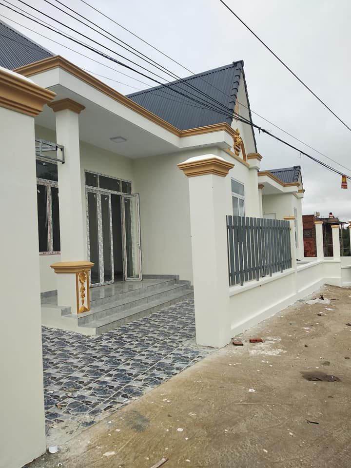 CẦN BÁN GẤP 7 CĂN NHÀ THÁI MẶT ĐƯỜNG NHỰA 13M ĐI THÔNG, VỊ TRÍ ẤP BƯNG TRANG PHƯỜNG TIẾN THÀNH