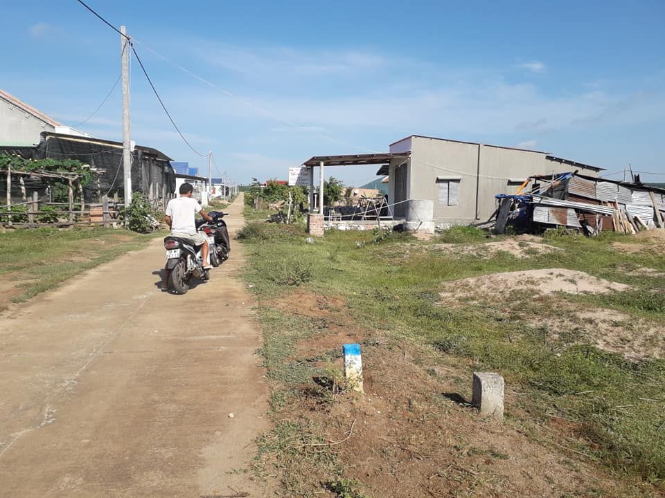 Bán lô đất khu dân cư đức bình tây, sông hinh.Diện tích:16×25= 400m2( toàn bộ đất thổ cư)