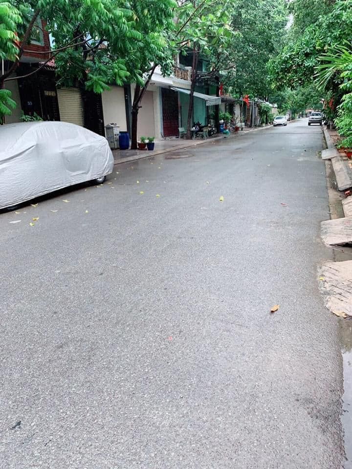 Chủ Gửi Bán Nhà Khu toa Xe lửa Dĩ An 1 đường số 3- cách vincom dĩ an 300m