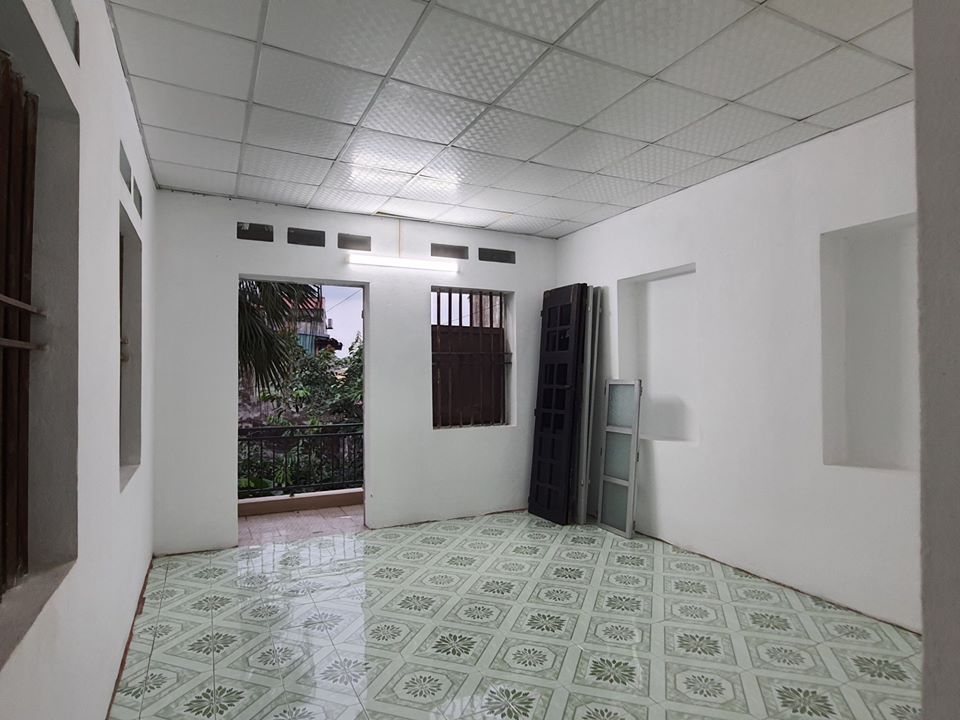 NHÀ PHƯỜNG HOÀNG VĂN THỤ CẠNH TRUNG TÂM DỊCH VỤ VIỆC LÀM Đường ô tô tránh nhau thoải mái