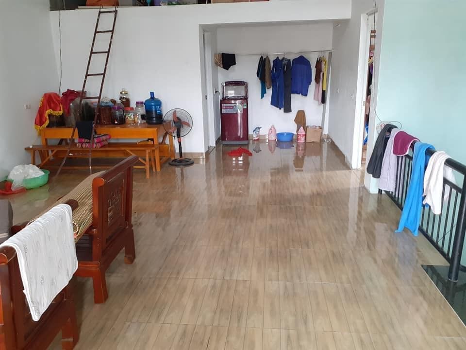 Cần bán nhanh ngôi nhà xây 2 tầng hướng đông nam khu vực đông dân cư hàng xóm thân thiện