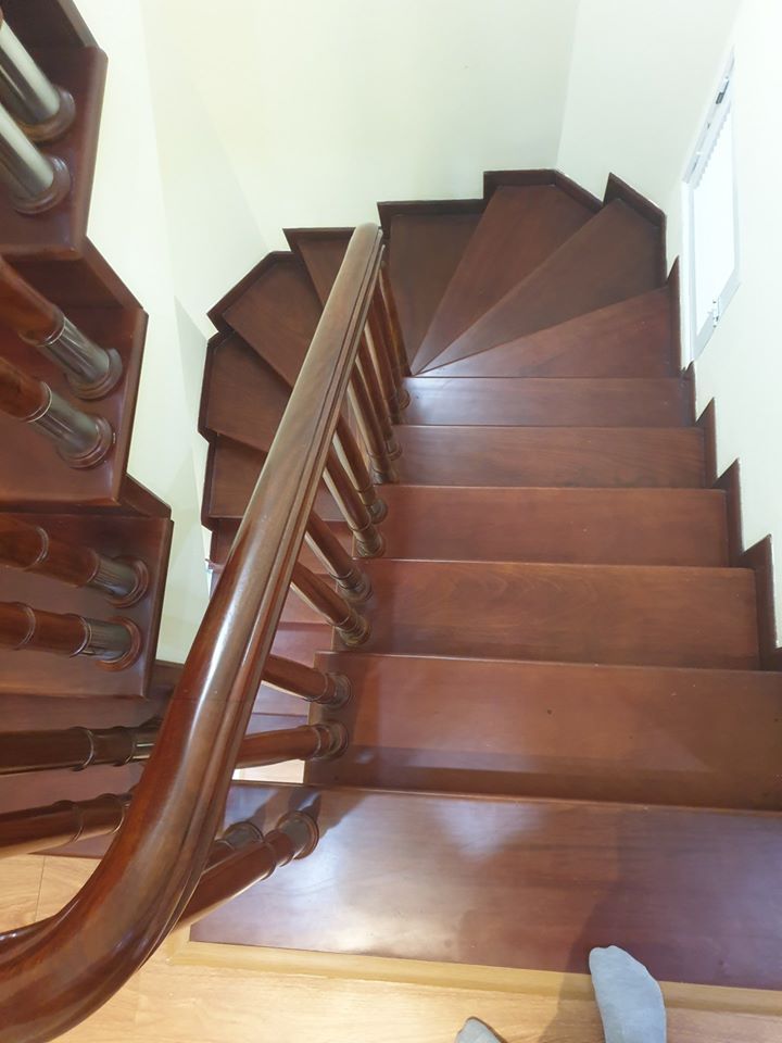 Bán nhà Trần Quốc Hoàn, Cấu Giấy - Ô tô vào nhà - 40m2 - Hợp ở và KD - 2 thoáng