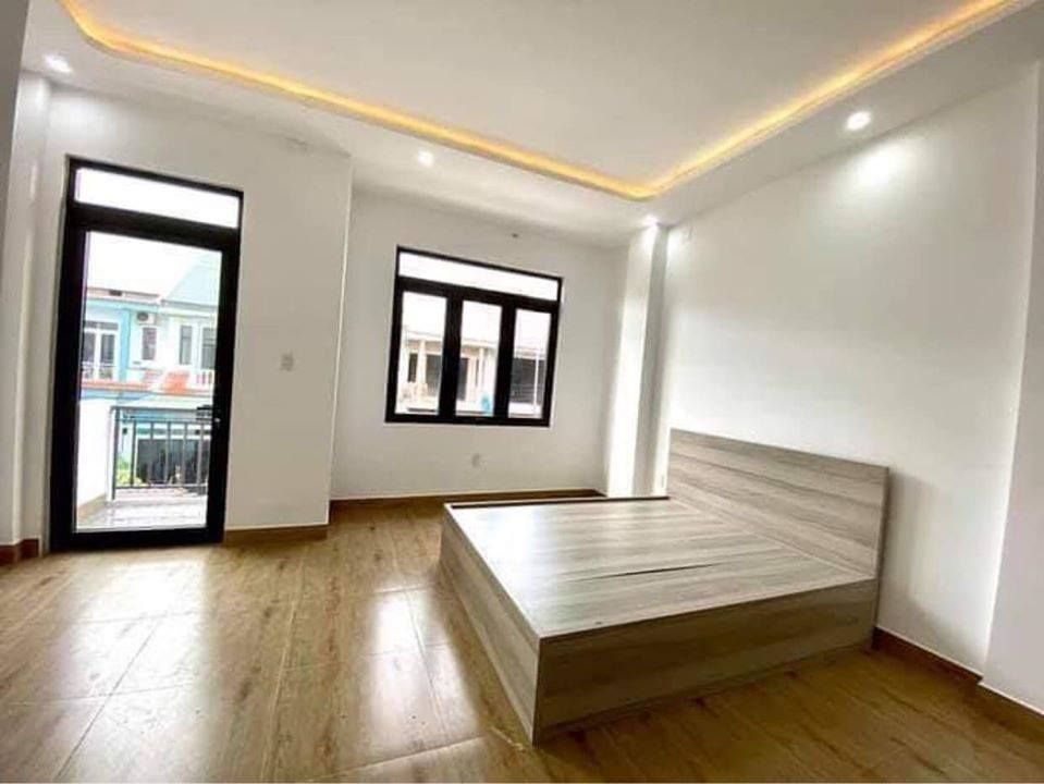 Cần bán gấp căn nhà 3 tầng khu B khu đô thị Phú Mỹ Thượng đã hoàn thiện.