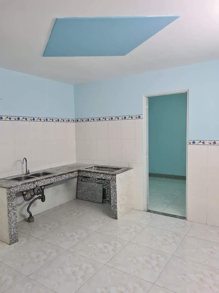 BÁN NHÀ SC SÁT NGÃ TƯ BÌNH CHUẨN GIÁ RẺ 4x14 thổ cư 50%