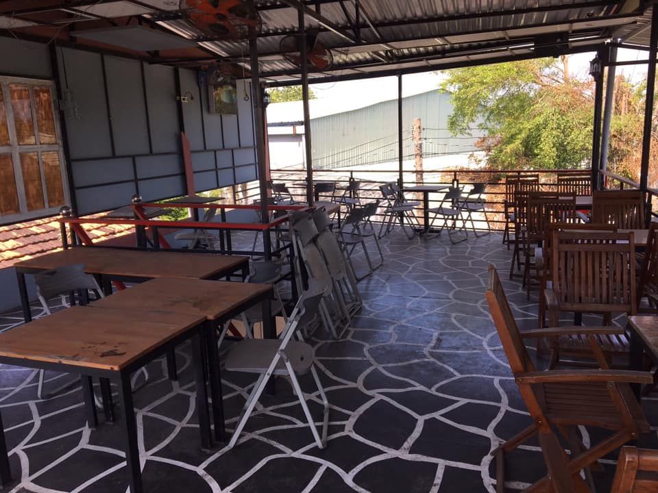 kẹt tiền cần bán quán Coffe Long Điền tâm huyết 9,36x34m ( hậu 18,5m ). thổ cư 346m2.