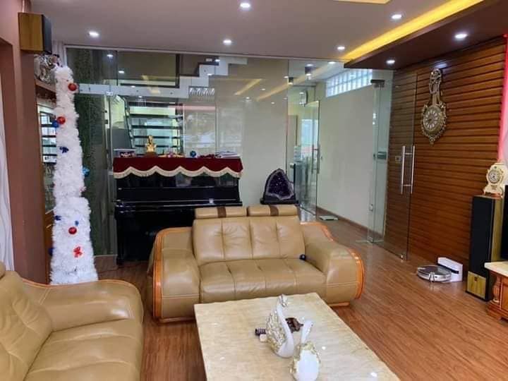 NHÀ CẦU GIẤY, 92M,6T, ĐỦ CHỖ ĐỖ CHO 3 Ô TÔ, VỪA Ở VỪA KINH DOANH, NHỈNH 9 TỶ