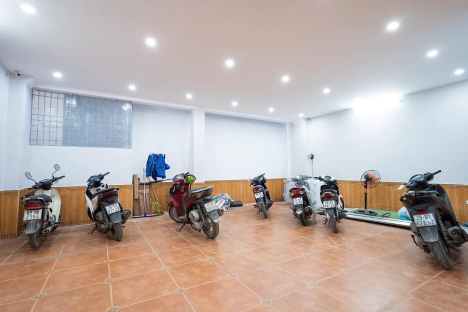 Cho thuê CCMN tại phố khúc thừa dụ gần công viên cầu giấy nhà mới xây rất đẹp .