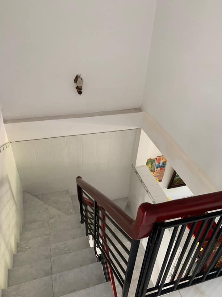 BÁN CĂN NHÀ KDC P2 Đường 1B nhà đẹp chỉ cần sách Vali vào ở ngay k cần phải sữa chữa.