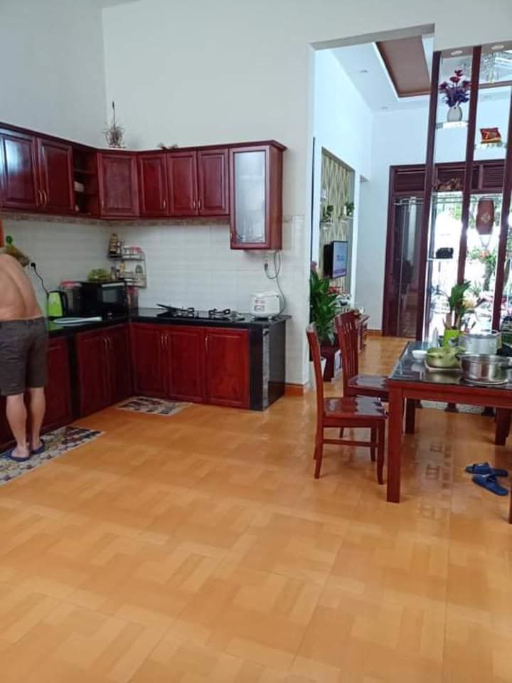 Bán nhà đẹp xây hiện đại TX Gia Nghĩa 2 phòng ngủ, 2 nvs, 1 khách, 1 bếp, phòng thờ.