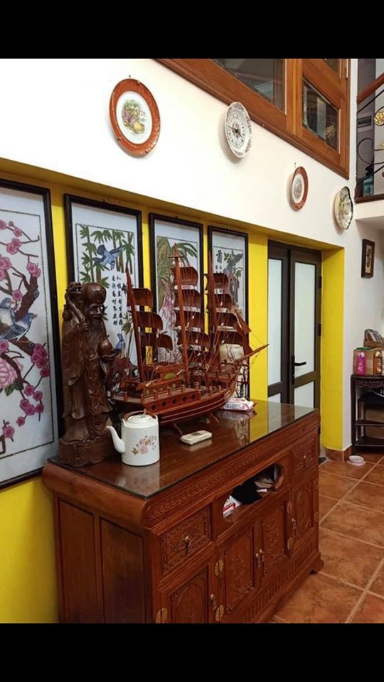 Cần bán nhà mặt phố quận HAI BÀ TRƯNG. Kinh doanh buôn bán nhộn nhịp, ôtô vào nhà, mặt tiền khủng.