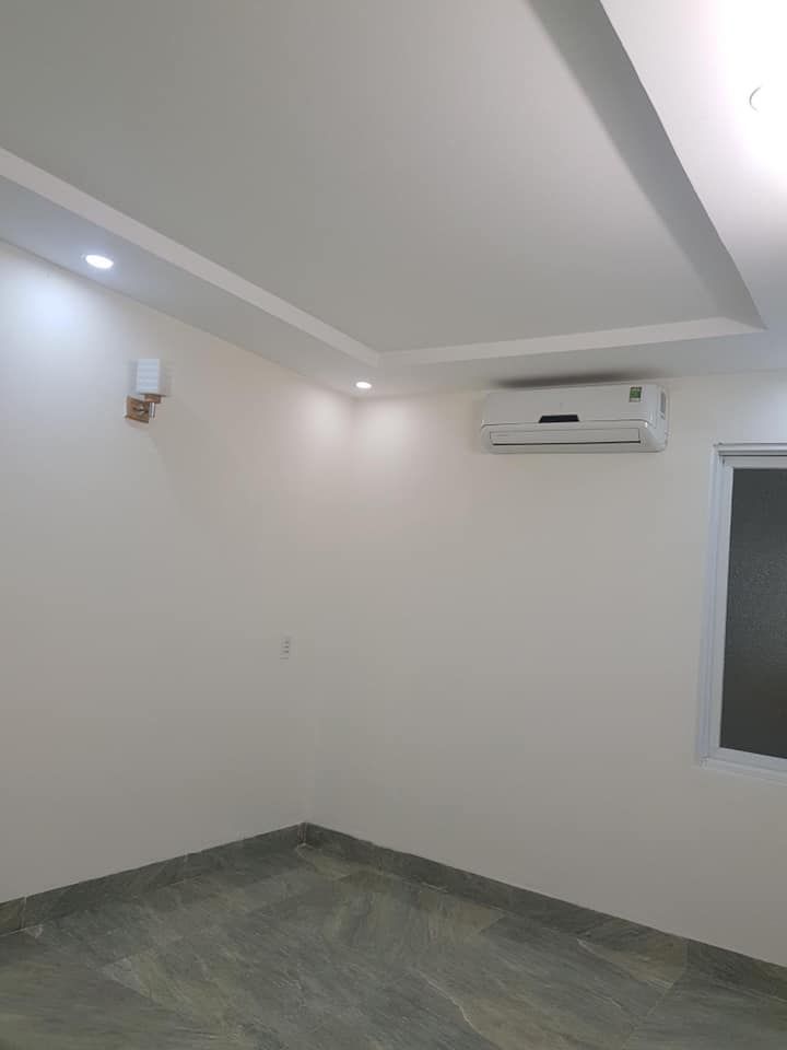 Nhà mt đường 7m cho thuê . Khu tân cường thành đầu đường hoàng minh thảo