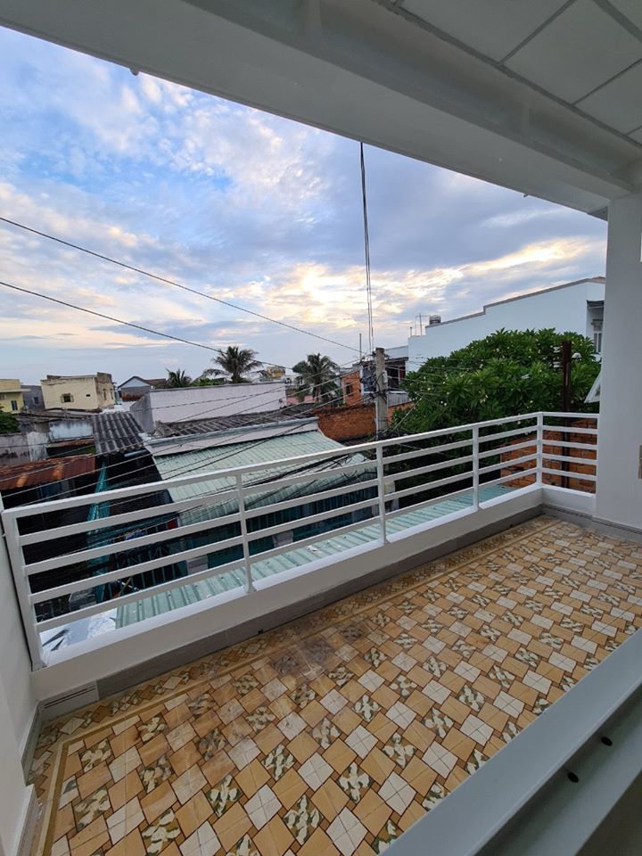 BÁN NHÀ LẦU GIÁ RẺ - P. BÌNH HƯNG - TP PHAN THIẾT CỰC ĐẸP, RỘNG, NGANG 6M, RẤT HIẾM