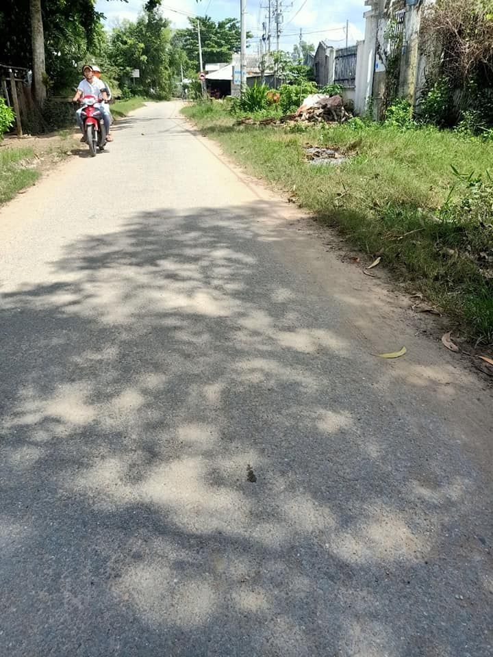 cần bán thửa đất mặt tiền . Giá rẻ như đất nền . Vị trí đường Sơn Vọng thuộc phường 8 TP Trà Vinh