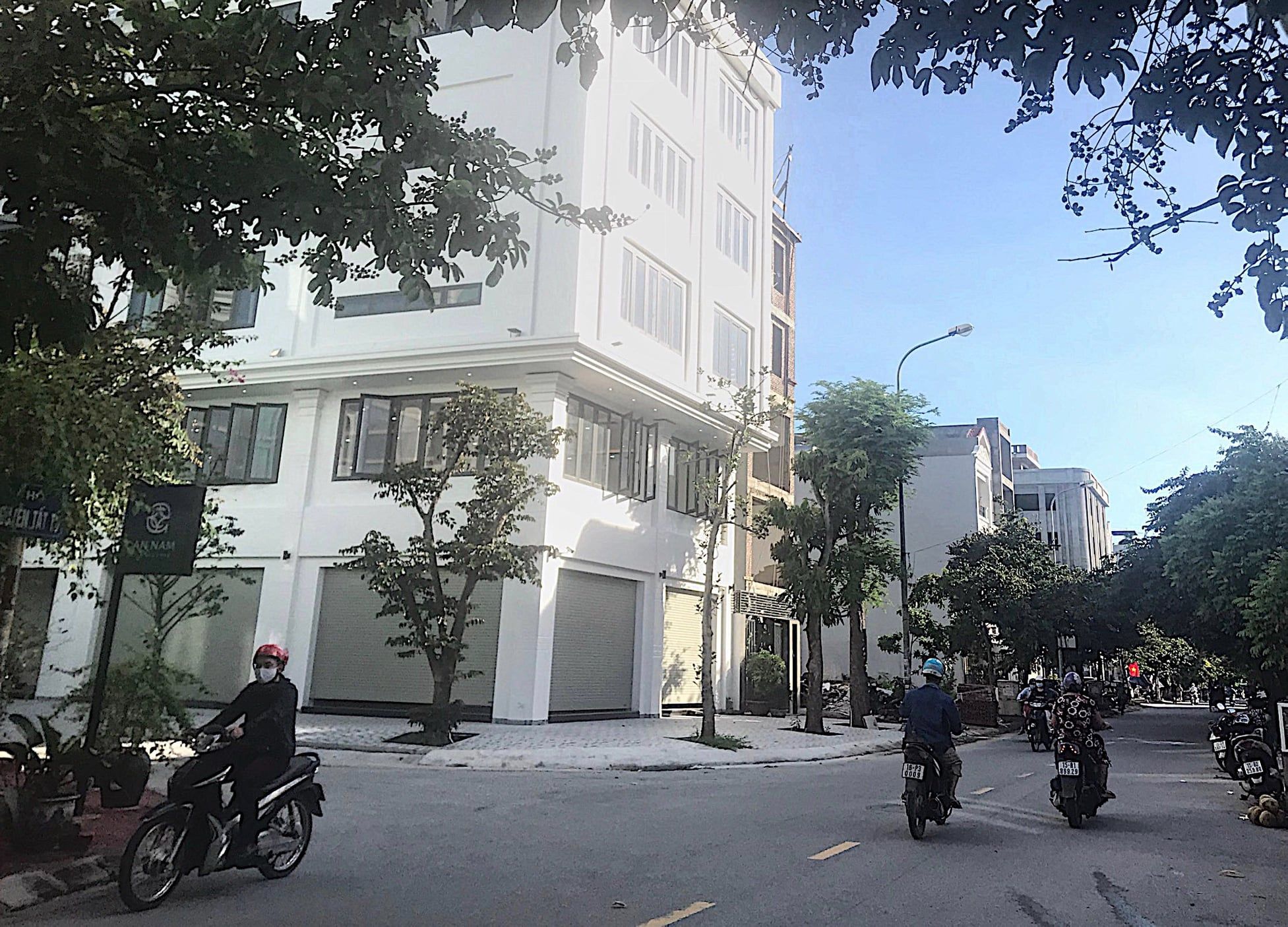 Cho thuê đất mặt đường Nguyễn Tất Tố, khu Quán Nam, Lê Chân, Hải Phòng.