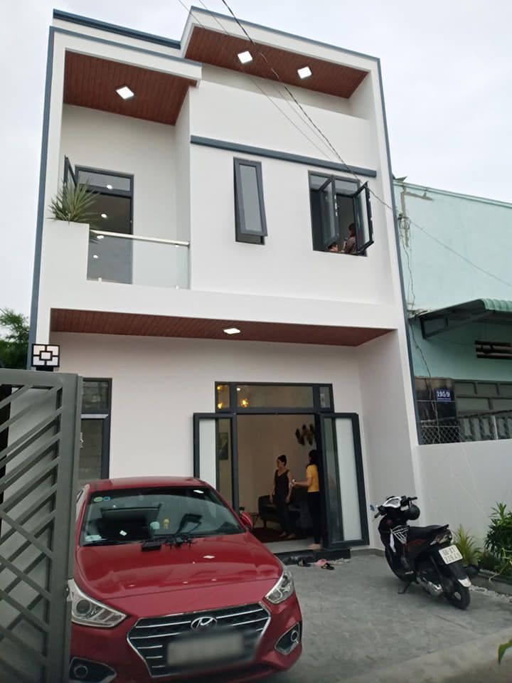 Bán nhà lầu đẹp Phú Lợi cách Huỳnh Văn Lũy 100m. Đường ô tô thông
