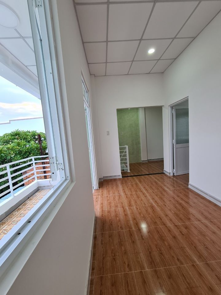 BÁN NHÀ LẦU GIÁ RẺ - P. BÌNH HƯNG - TP PHAN THIẾT CỰC ĐẸP, RỘNG, NGANG 6M, RẤT HIẾM