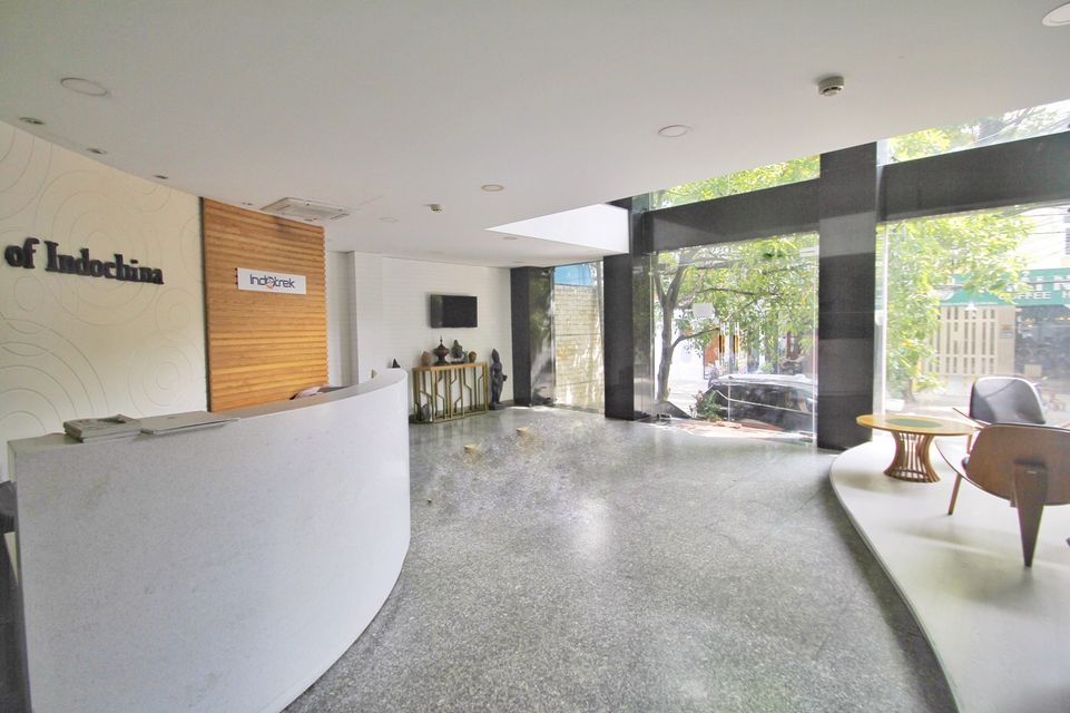 Cho thuê MB trệt/sàn VP đẹp MT đường Lê Trung Nghĩa, Phường 12, quận Tân Bình - Khu K300, gần SB