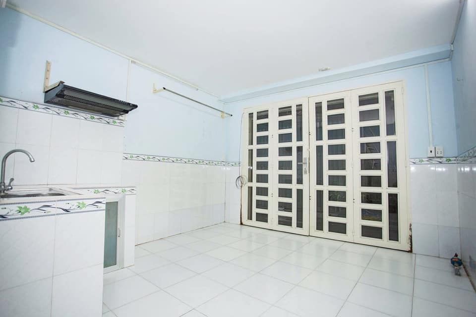 Cho thuê Nhà 1 trệt, 1 lầu đúc giả, 1 toilet, 1 phòng, 1 bếp. 5 triệu / 1 tháng Bùi Văn Ba Quận 7