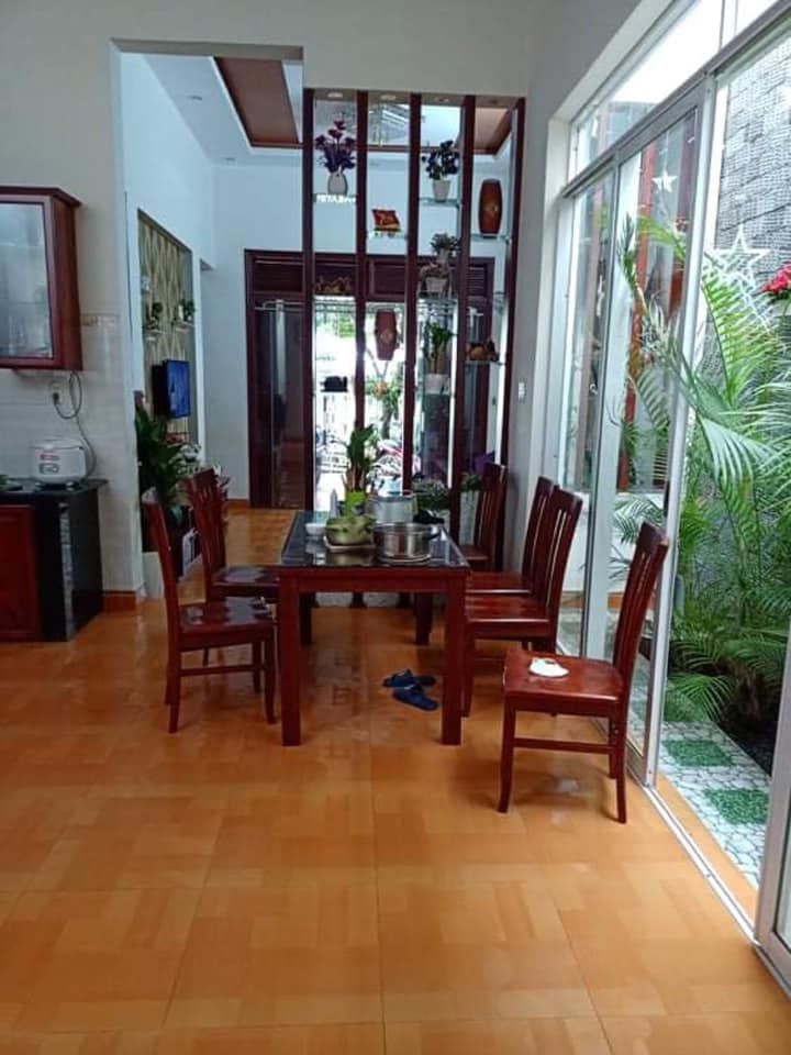 Bán nhà đẹp xây hiện đại TX Gia Nghĩa 2 phòng ngủ, 2 nvs, 1 khách, 1 bếp, phòng thờ.