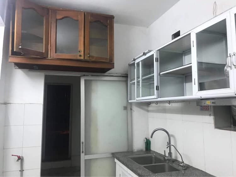 Cho thuê nhà tập thể 150 phố Lương Định Của - Đống Đa - Hà Nội.