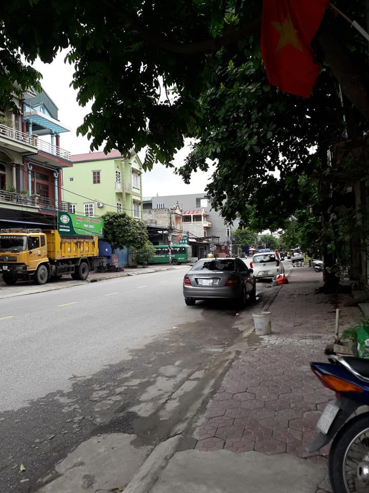Bán nhà + đất địa điểm đẹp mặt đường 39 Tân lập, yên mỹ