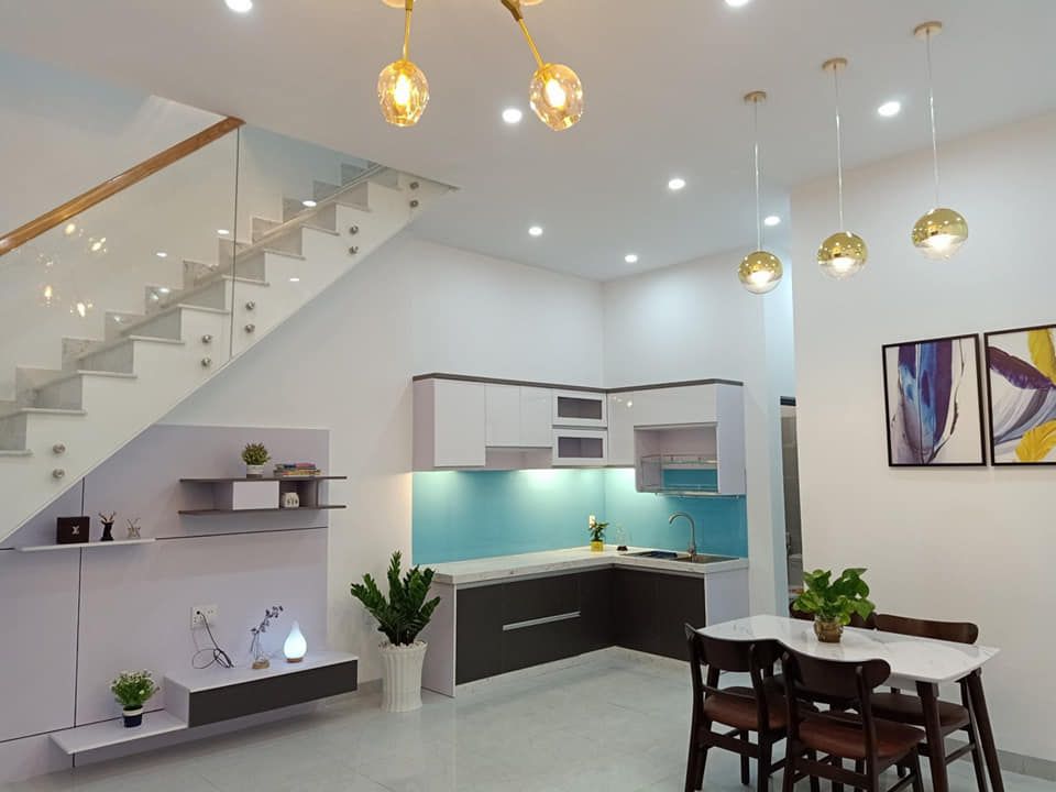 Bán nhà lầu đẹp Phú Lợi cách Huỳnh Văn Lũy 100m. Đường ô tô thông